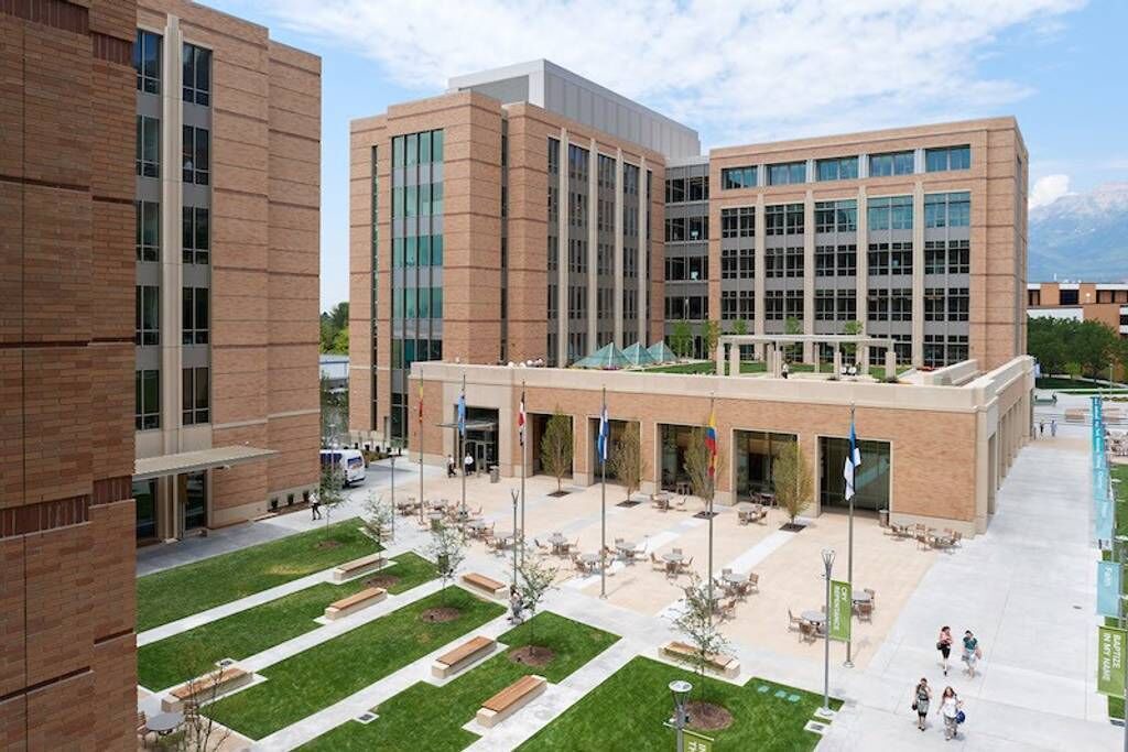 Photo of Outdoor in Lakeview