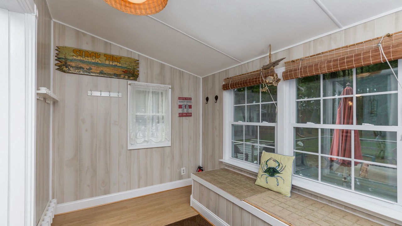 Photo of Bedroom in Piney Island