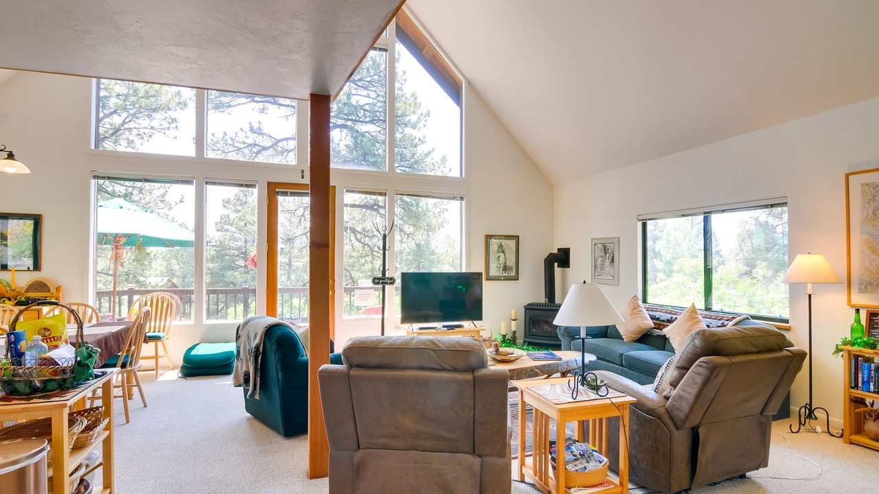 Photo of Livingroom in Twin Creek Village