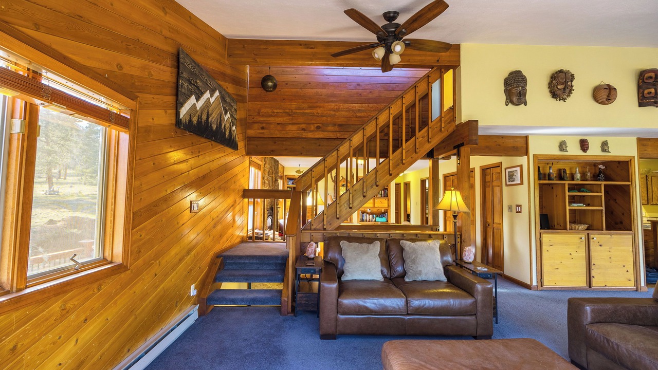 Photo of Livingroom in Pine