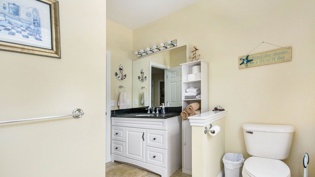 Photo of Bathroom in Miami Park