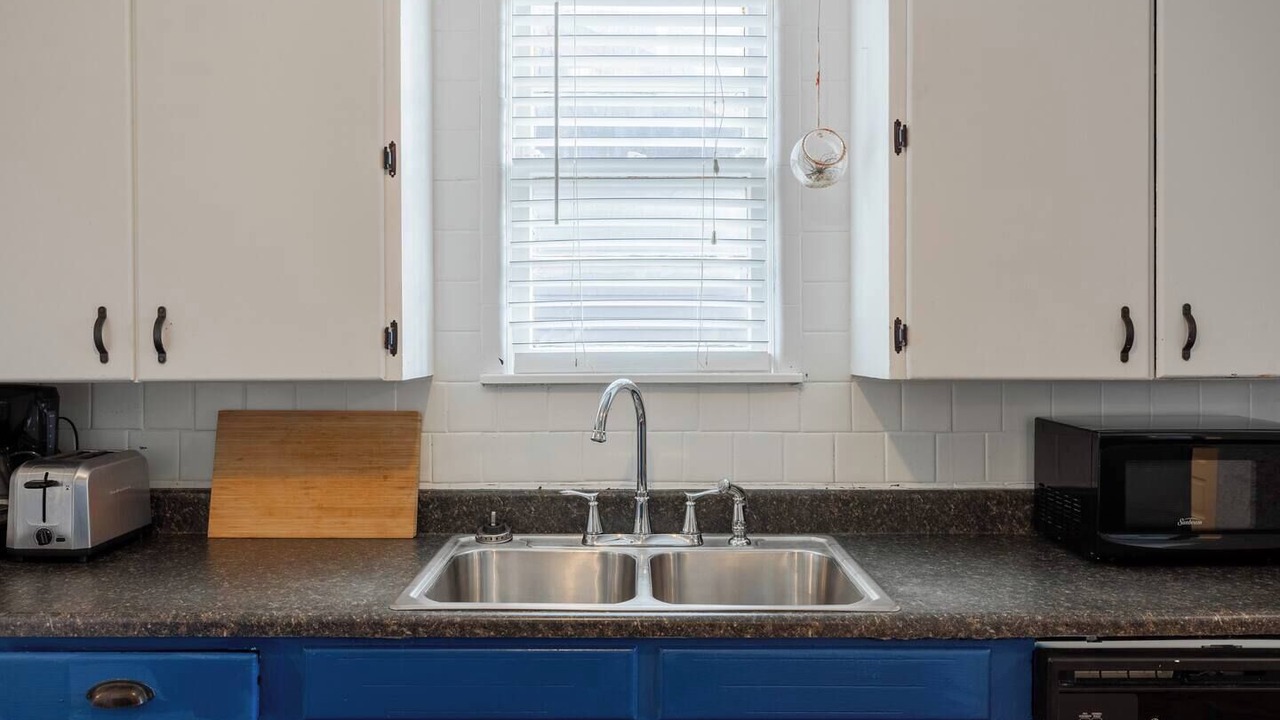 Photo of Kitchen in West Plaza