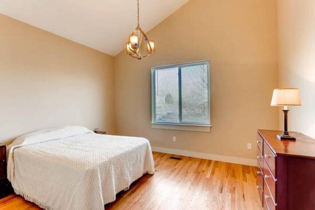 Photo of Bedroom in Pleasant View