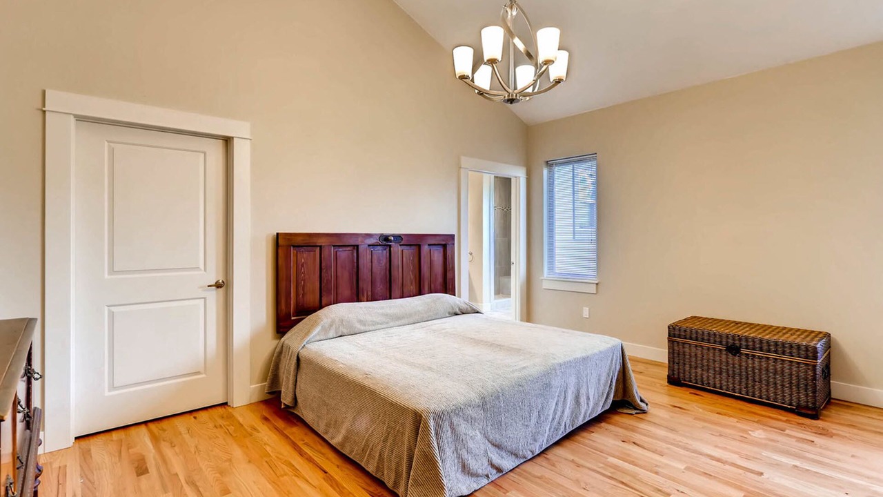 Photo of Bedroom in Pleasant View