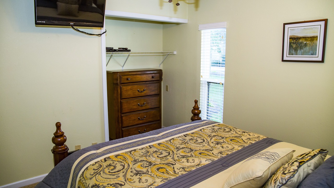 Photo of Bedroom in Fairfield Glade