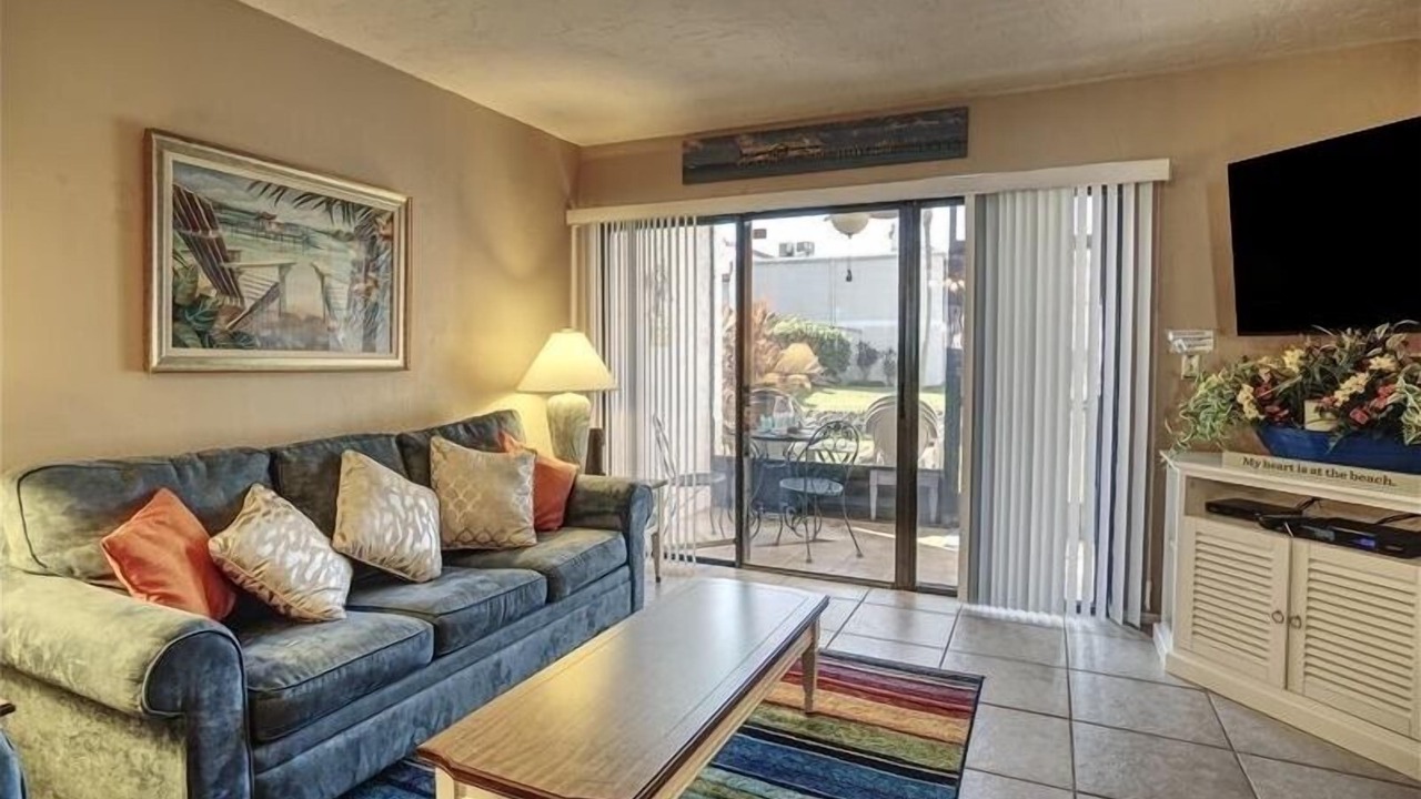 Photo of Livingroom in Bradenton Beach