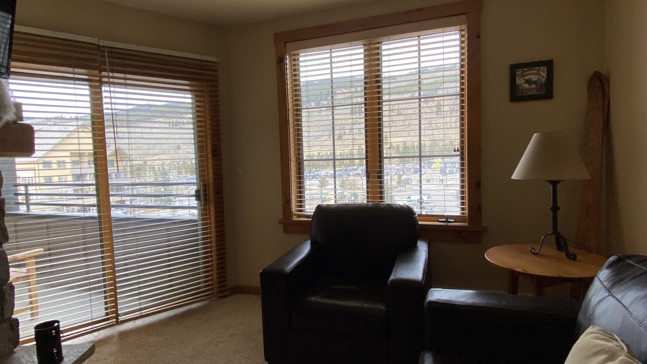 Photo of Livingroom in River Run
