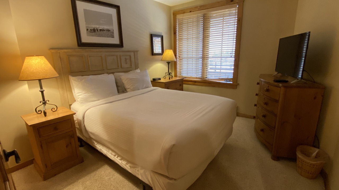 Photo of Bedroom in River Run