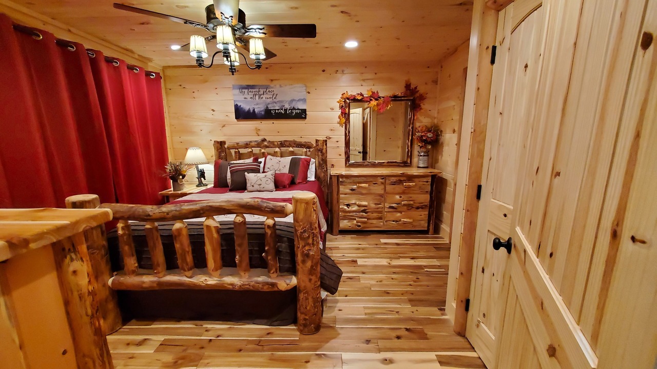 Photo of Bedroom in Gatlinburg - Pigeon Forge