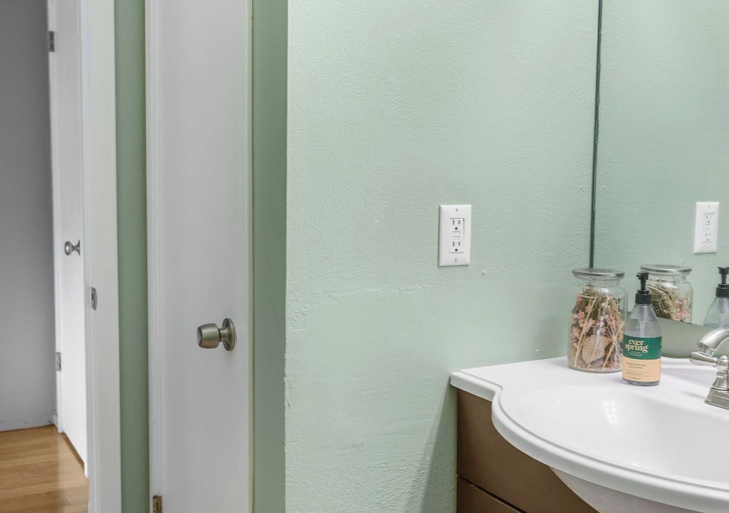 Photo of Bathroom in Glenwood Grove - North Iris