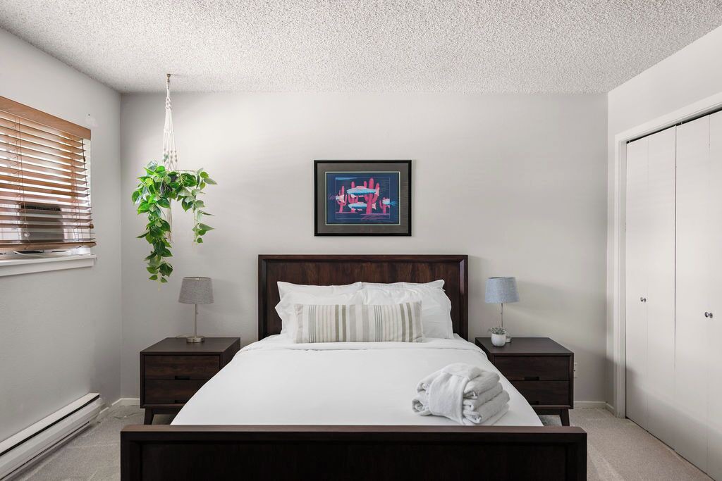 Photo of Bedroom in Glenwood Grove - North Iris