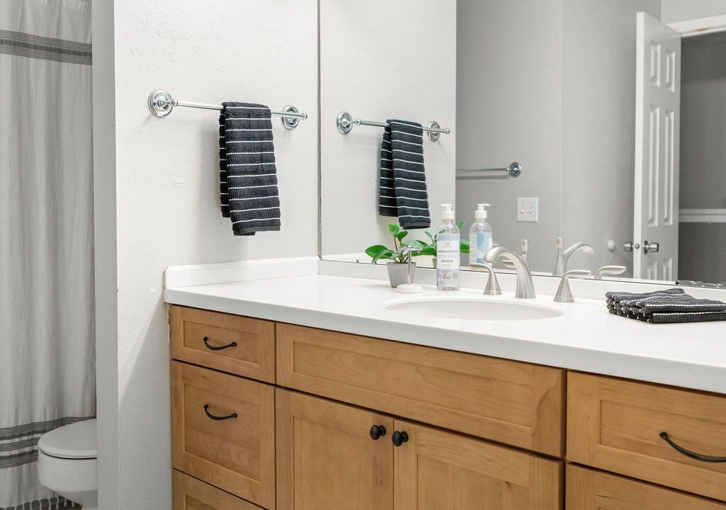 Photo of Bathroom in Glenwood Grove - North Iris