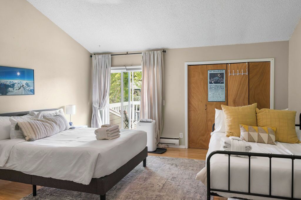 Photo of Bedroom in Glenwood Grove - North Iris