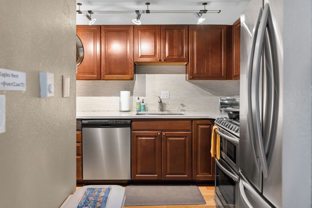 Photo of Kitchen in Glenwood Grove - North Iris