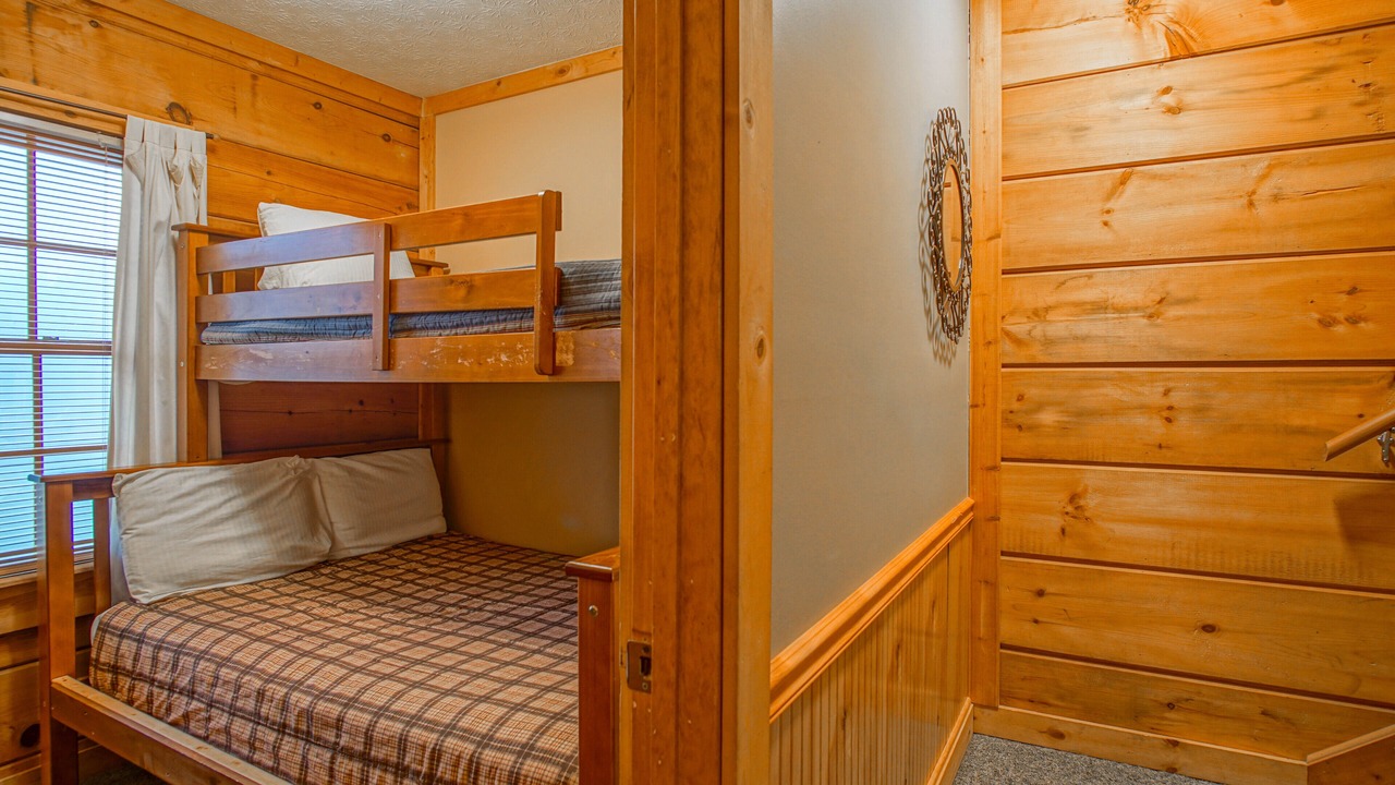 Photo of Bedroom in Snowshoe