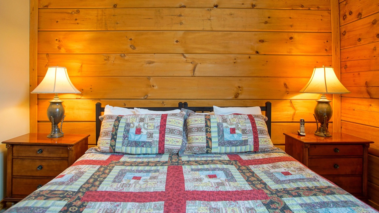 Photo of Bedroom in Snowshoe