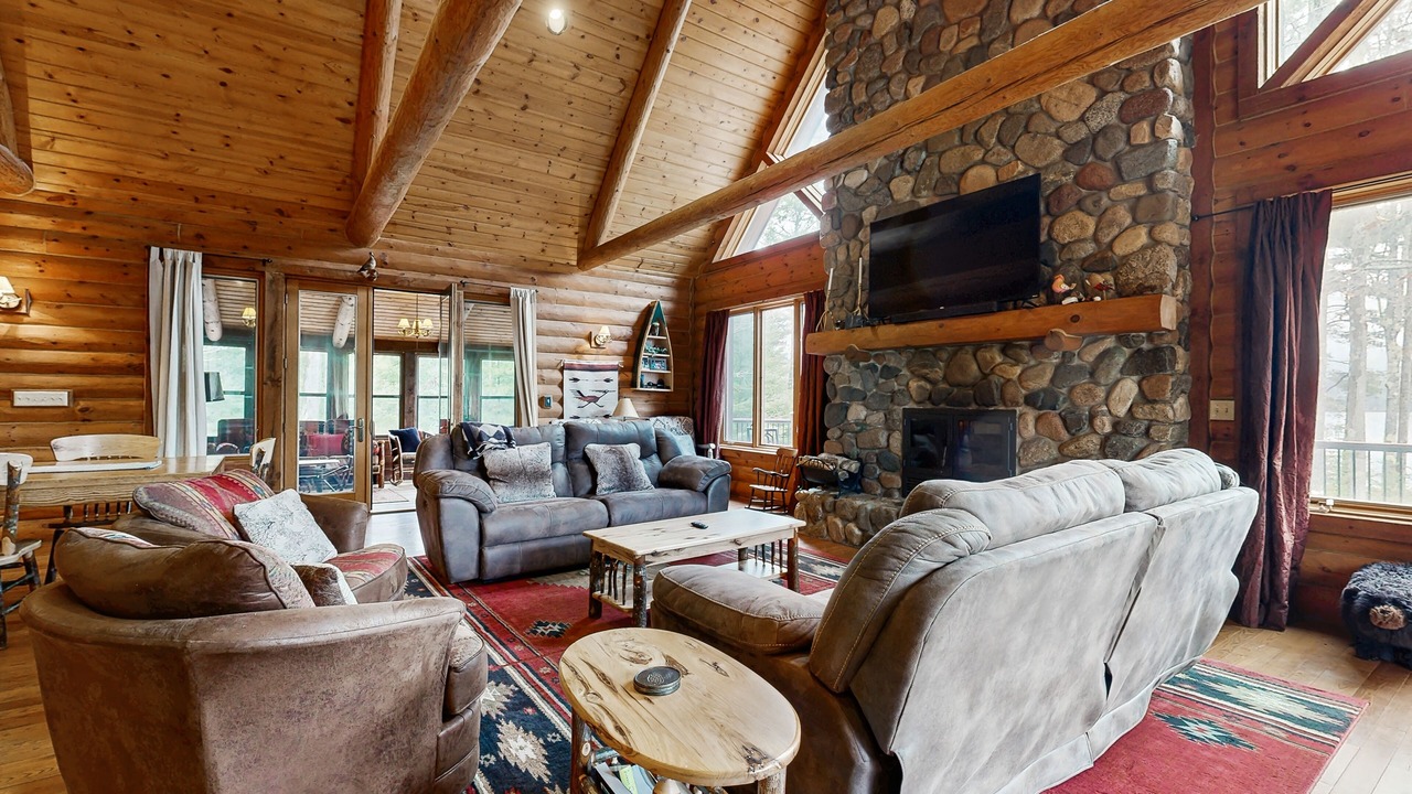 Photo of Livingroom in Three Lakes