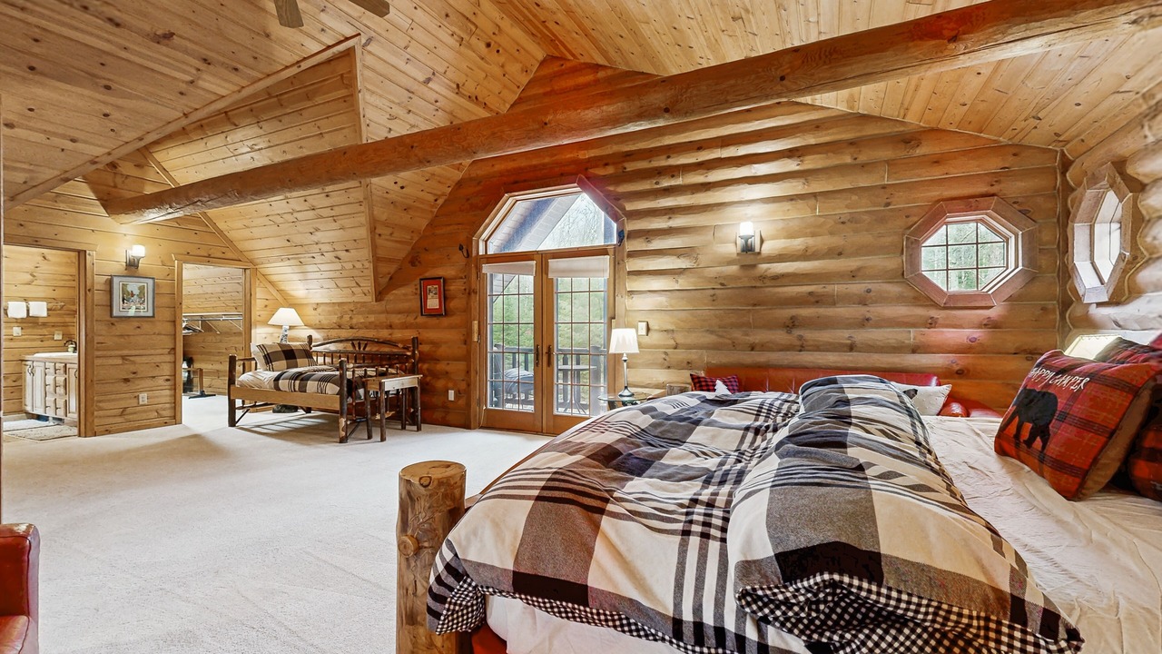 Photo of Bedroom in Three Lakes