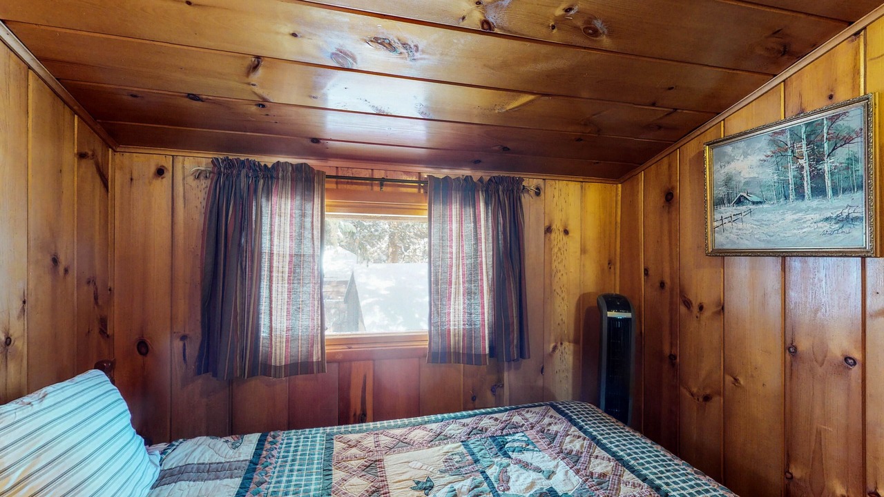 Photo of Bedroom in Green Mountain Falls