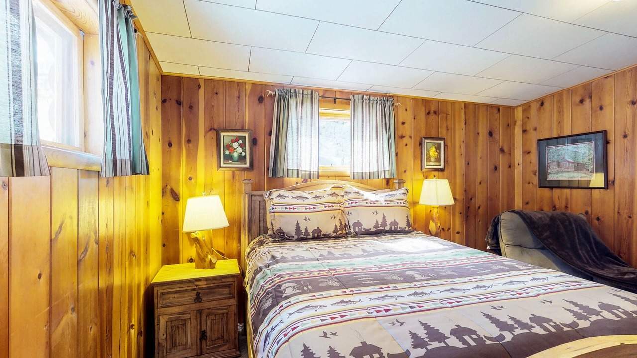 Photo of Bedroom in Green Mountain Falls