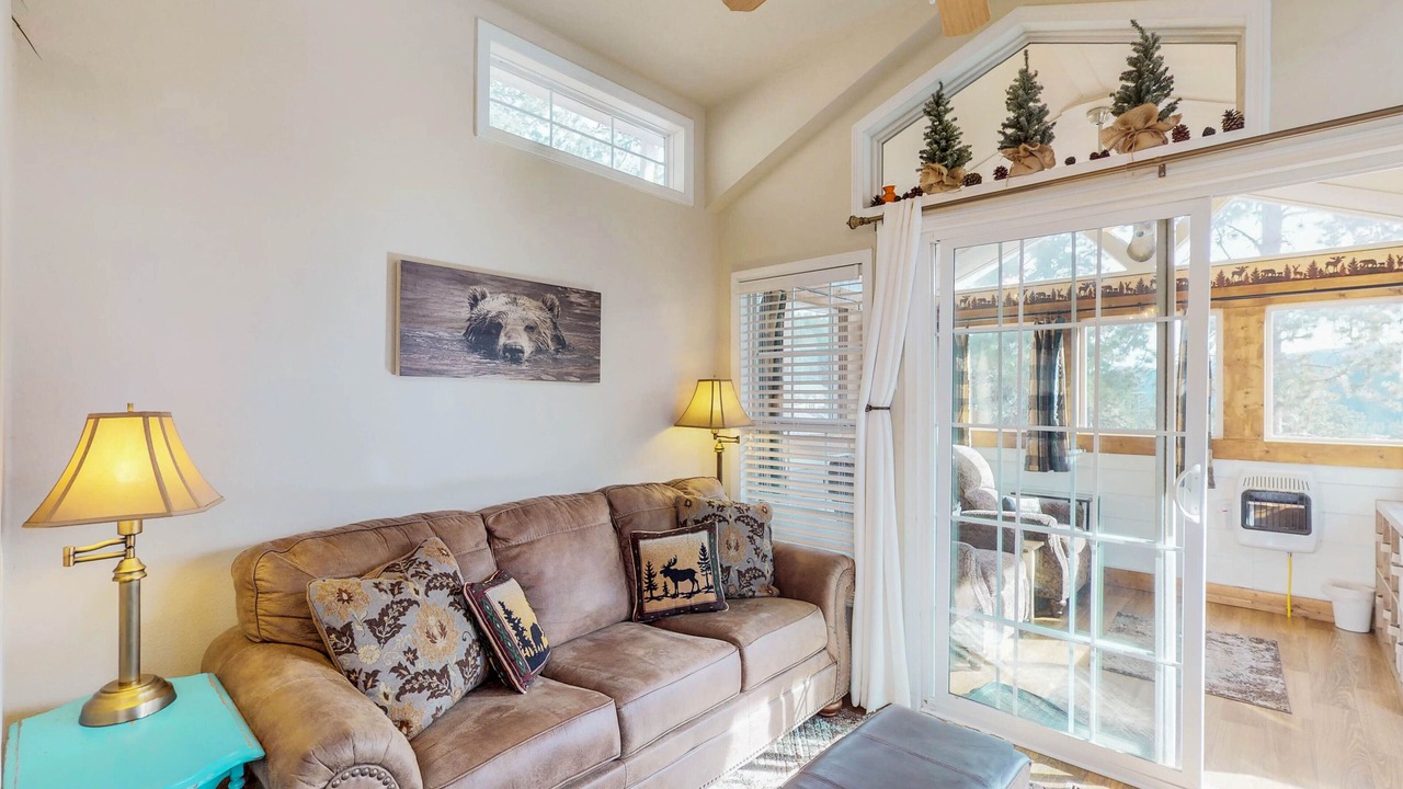 Photo of Livingroom in Woodland Park