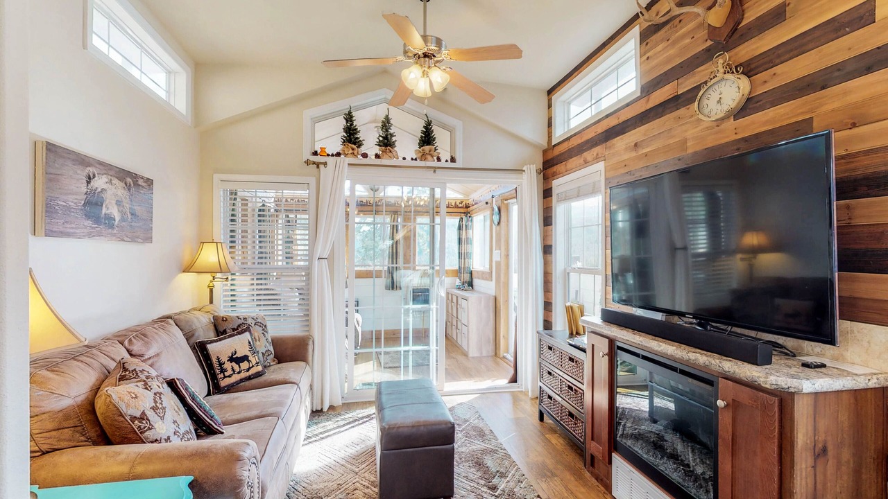 Photo of Livingroom in Woodland Park