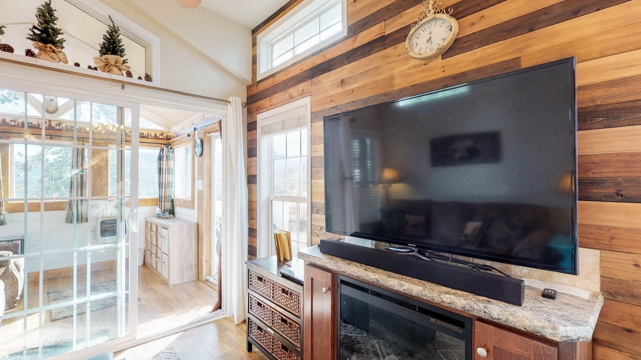 Photo of Livingroom in Woodland Park