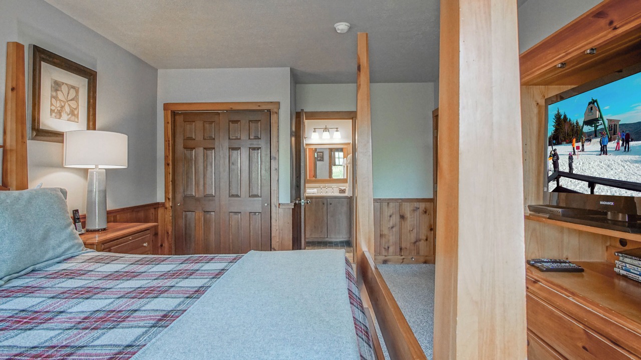 Photo of Bedroom in Snowshoe