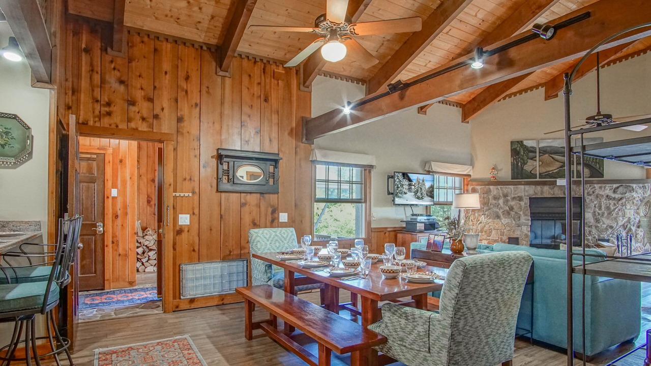 Photo of Bedroom in Snowshoe