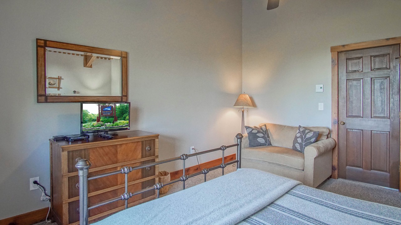 Photo of Bedroom in Snowshoe
