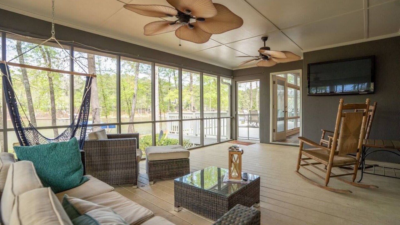 Photo of Livingroom in Reynolds Landing