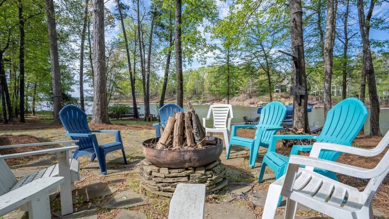 Photo of Others in Reynolds Landing
