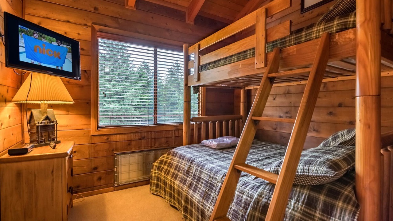 Photo of Bedroom in Snowshoe