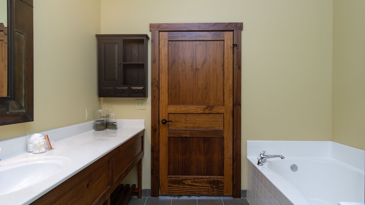 Photo of Bathroom in Snowshoe