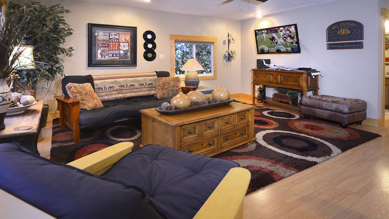Photo of Livingroom in Gunnison