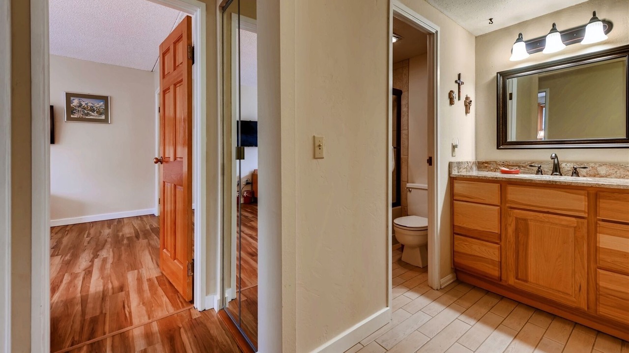 Photo of Bathroom in Peak 9