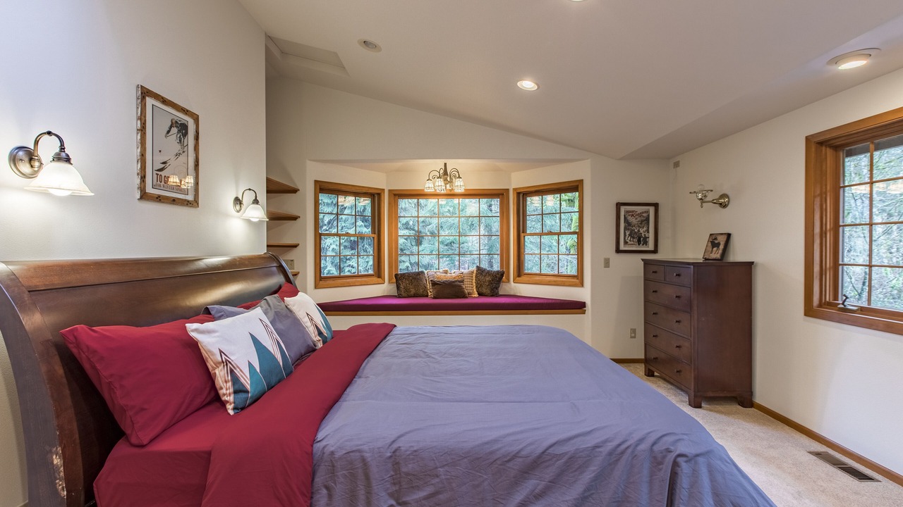 Photo of Bedroom in Glacier