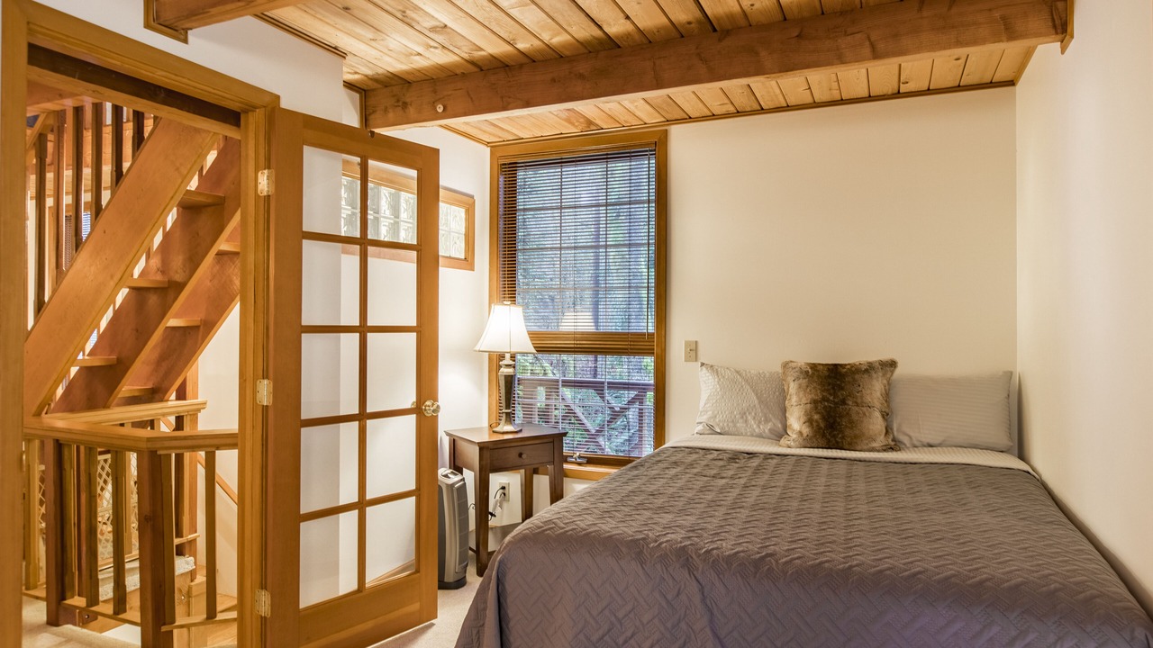 Photo of Bedroom in Glacier