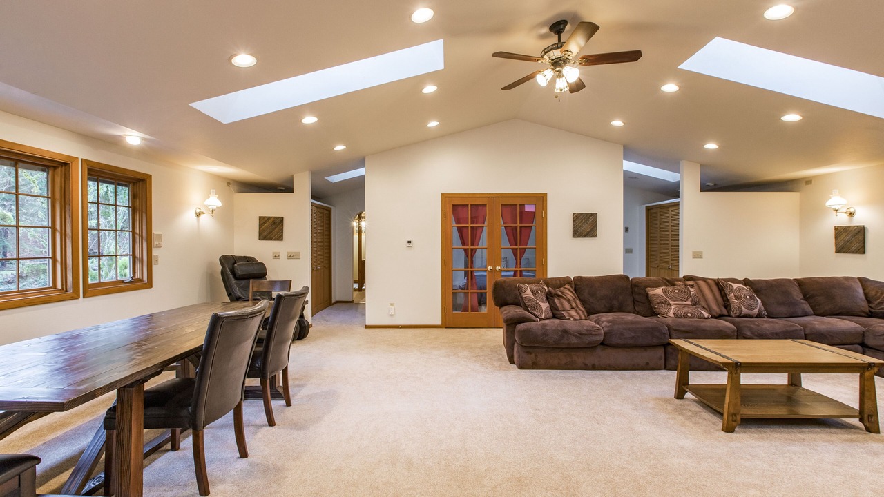Photo of Livingroom in Glacier