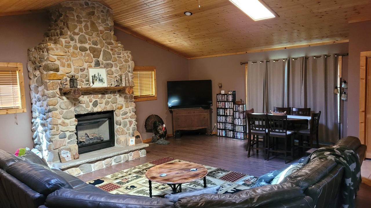 Photo of Livingroom in Lyndon Station