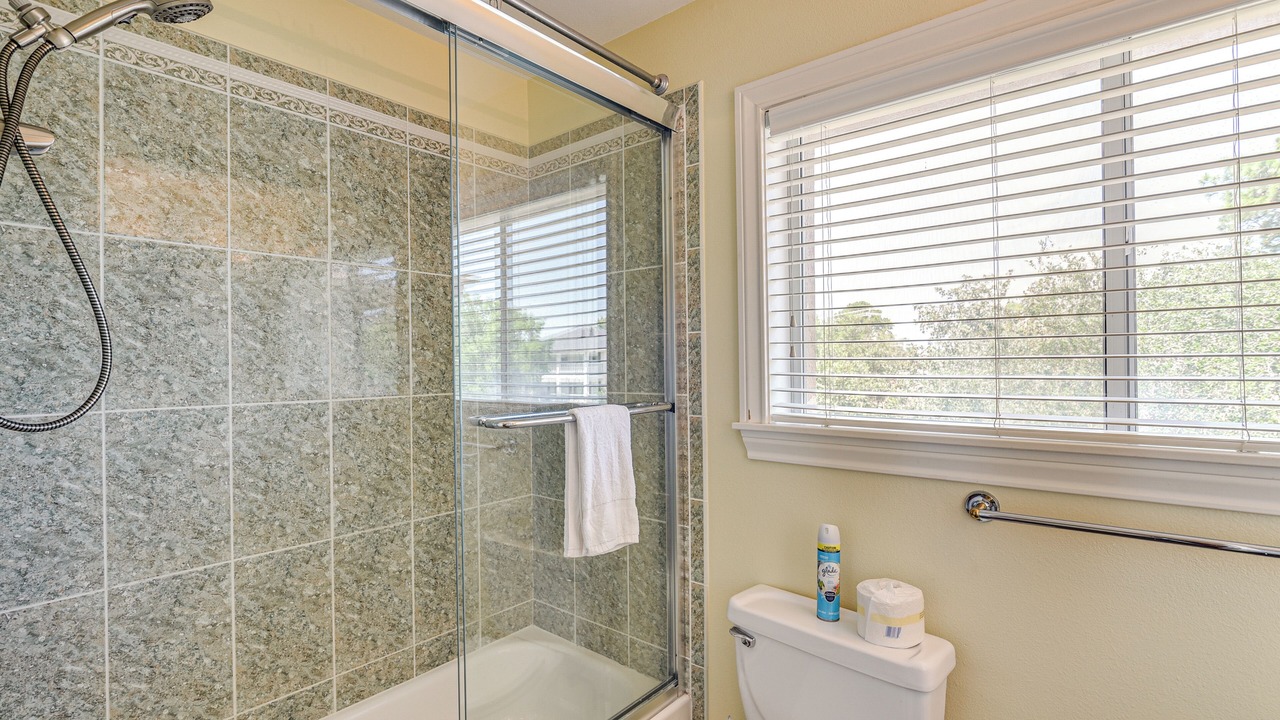 Photo of Bathroom in Nassau Bay