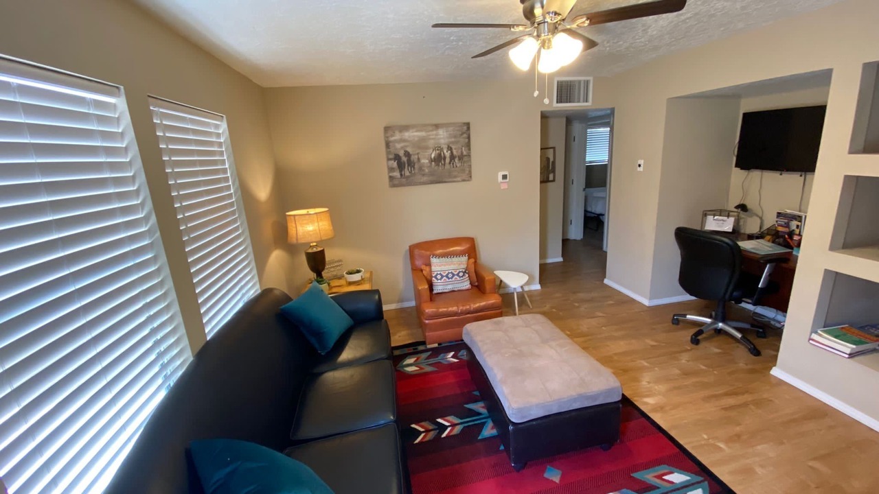 Photo of Livingroom in Uptown