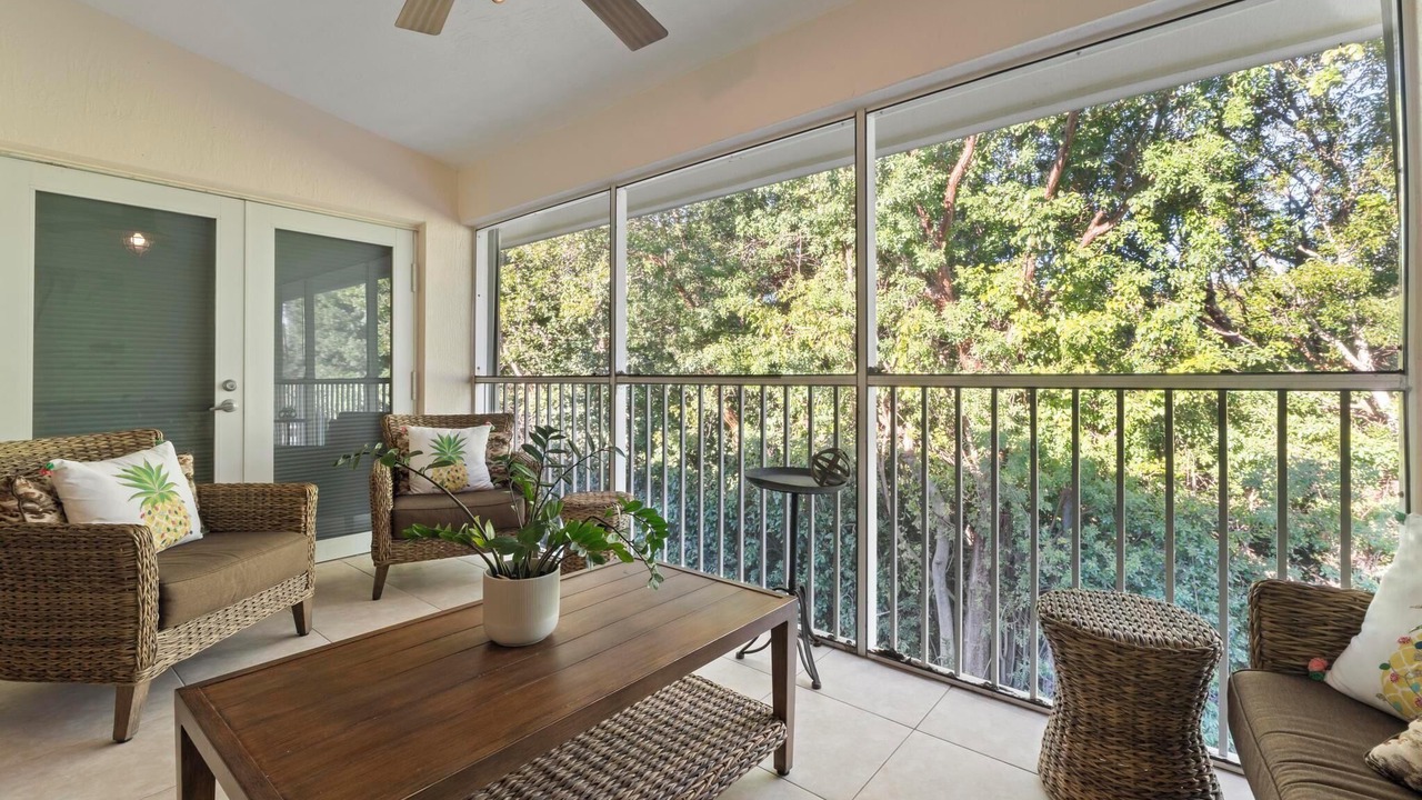 Photo of Patio Balcony in Rock Harbor