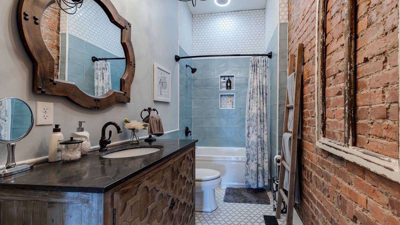Photo of Bathroom in Edgehill
