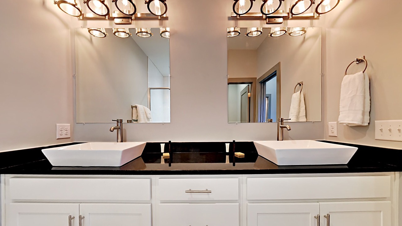 Photo of Bathroom in Historic Waverly