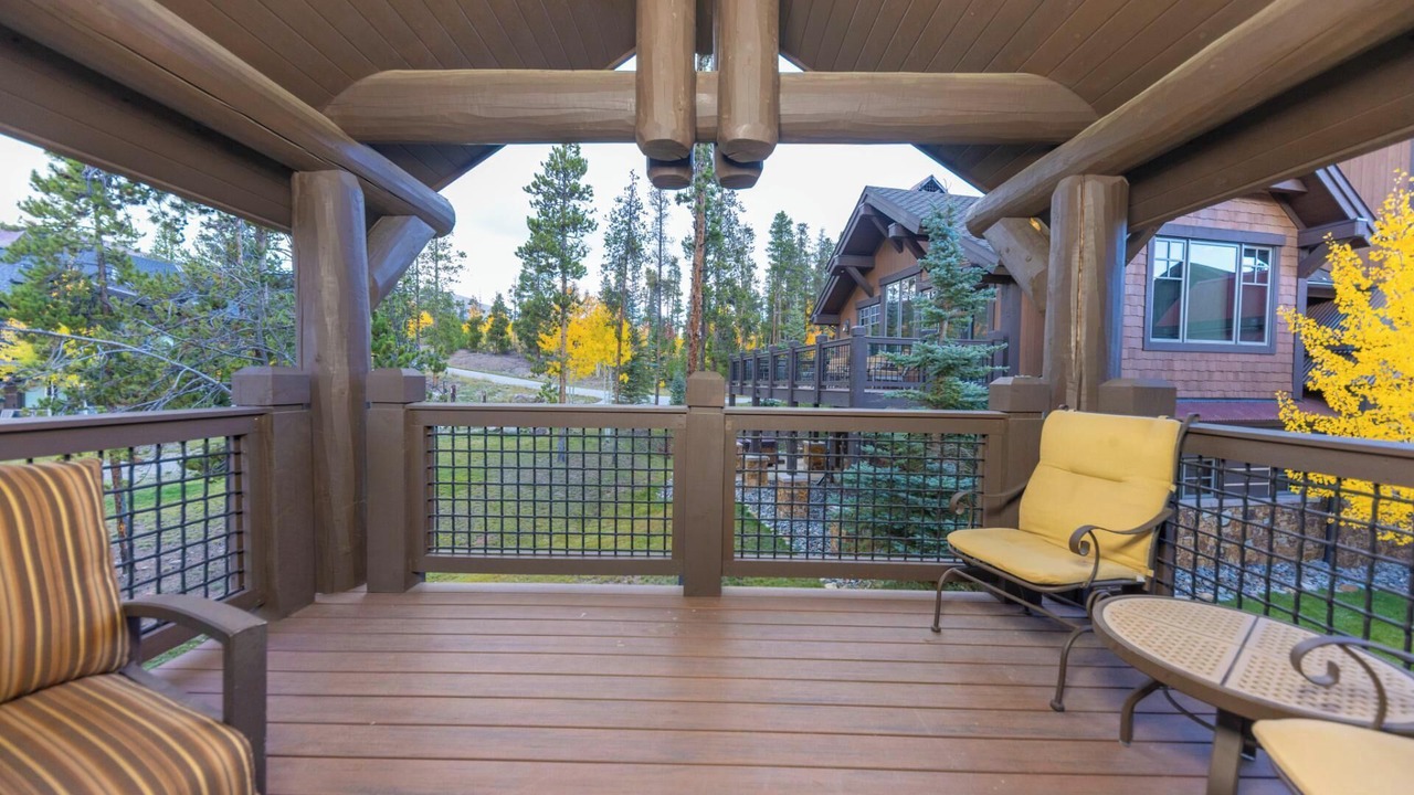 Photo of Patio Balcony in Peak 8