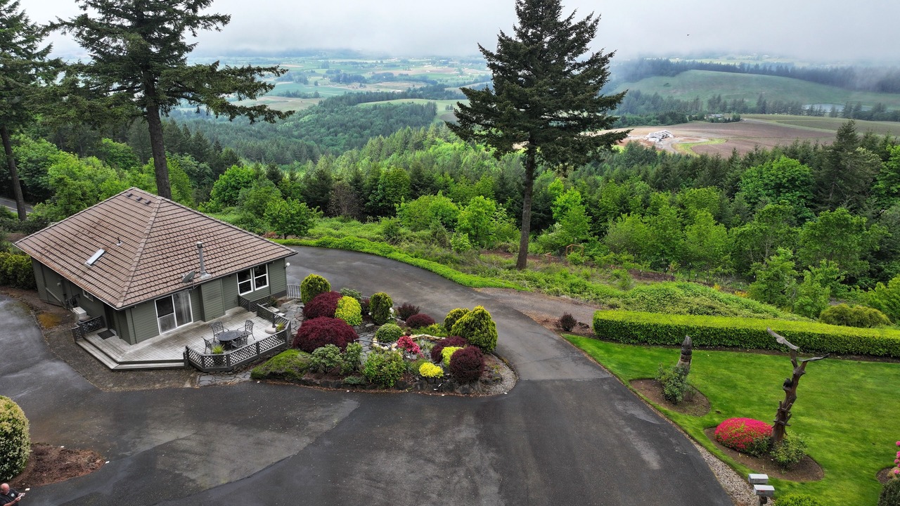 Photo of Others in Newberg