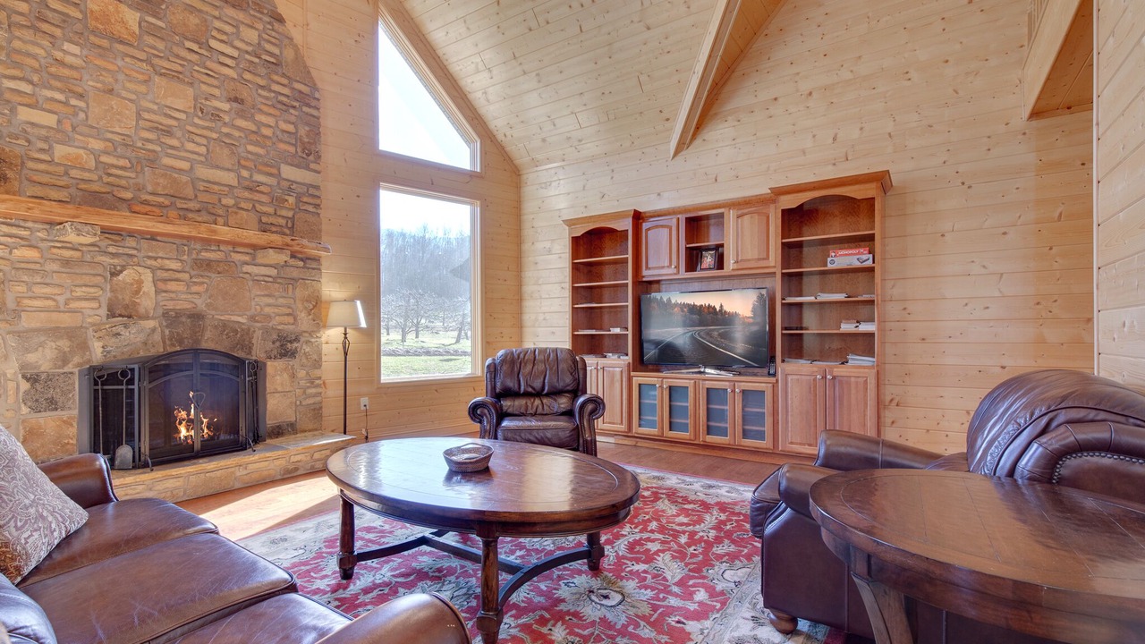 Photo of Livingroom in Rocky Grove