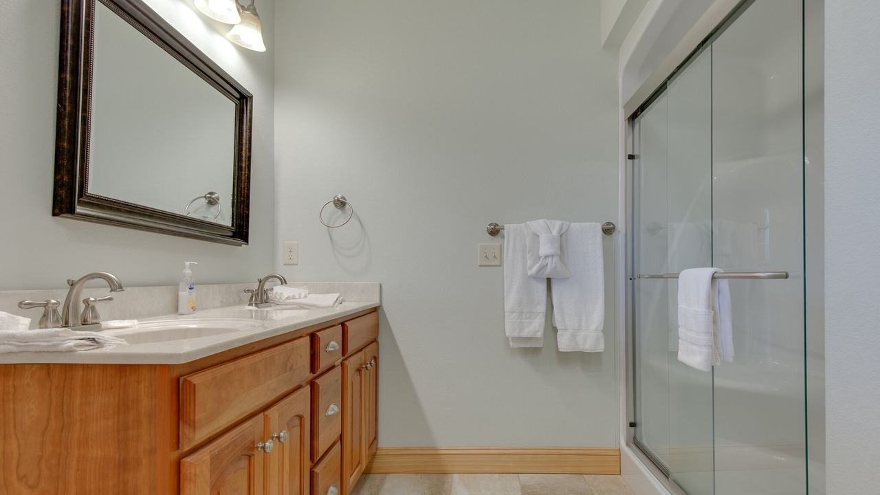 Photo of Bathroom in Rocky Grove