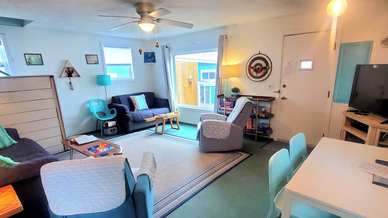 Photo of Livingroom in Rockaway Beach